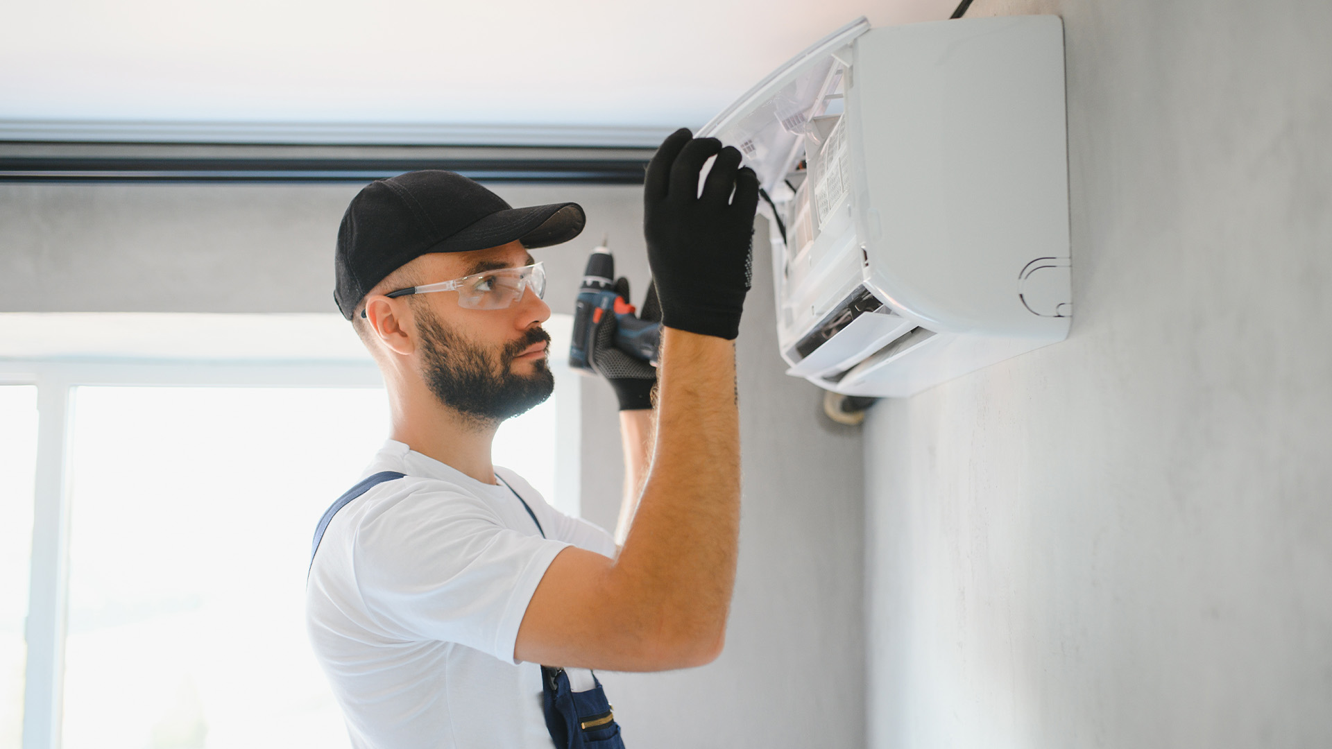 installazione-corretta-climatizzatore-tecnico